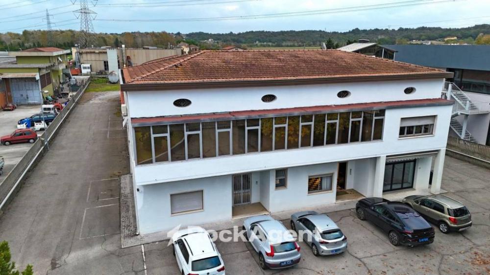 negozio in vendita a Bientina