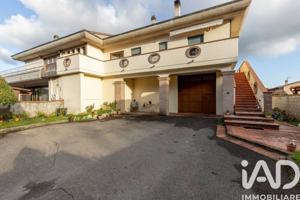 casa indipendente in vendita a Bientina
