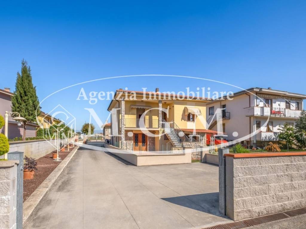 casa indipendente in vendita a Bientina