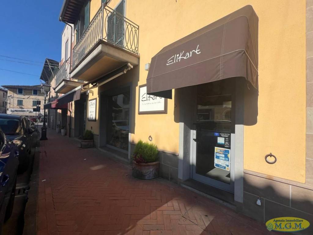 negozio in vendita a Bientina