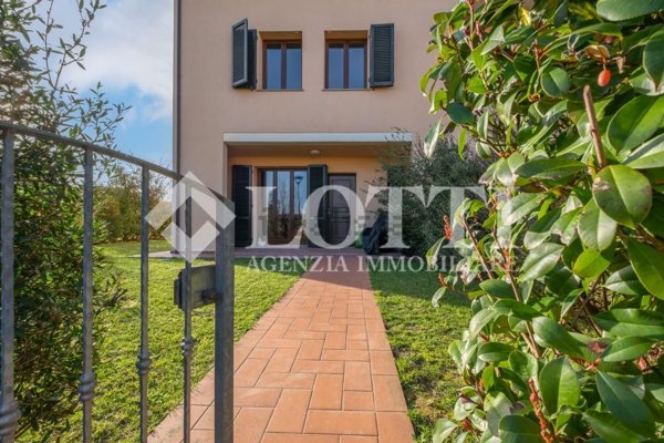 casa indipendente in vendita a Bientina