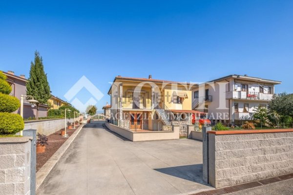 casa indipendente in vendita a Bientina