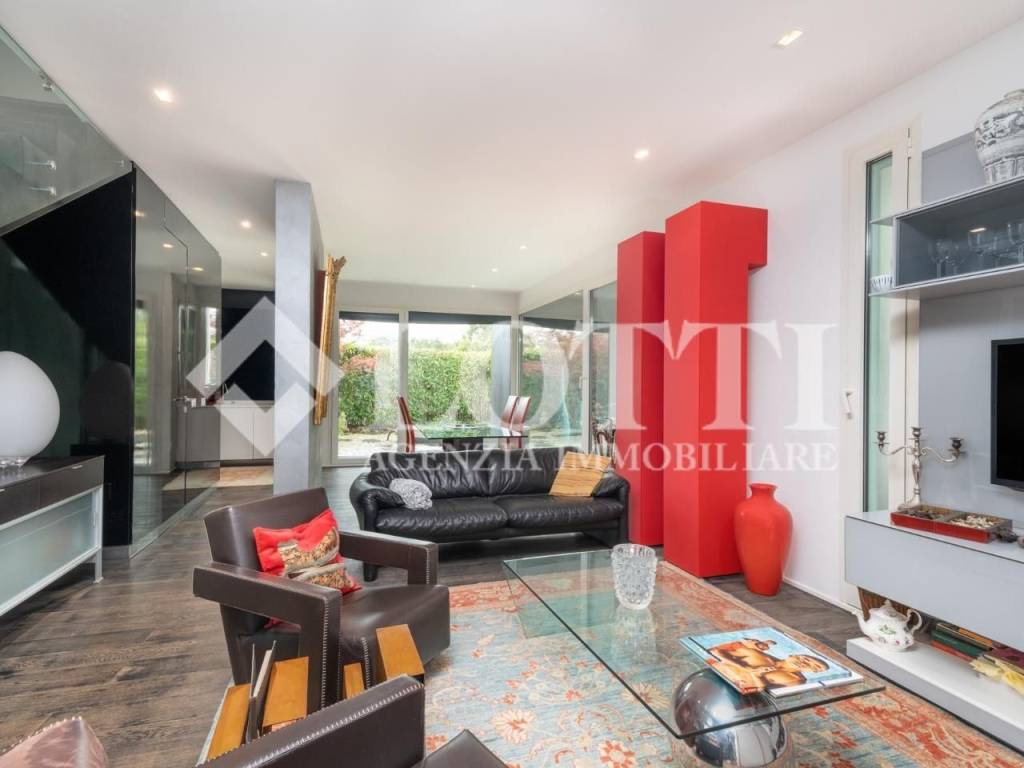 casa indipendente in vendita a Bientina in zona Quattro Strade