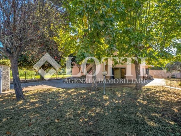casa indipendente in vendita a Bientina in zona Quattro Strade