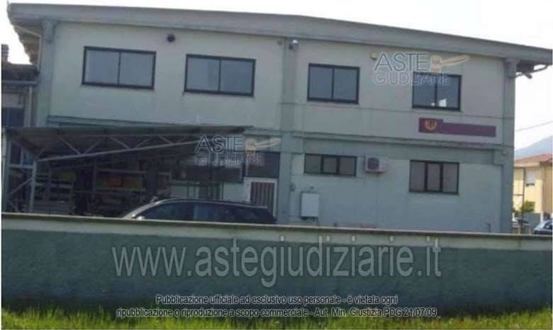 negozio in vendita a Bientina