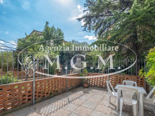 casa indipendente in vendita a Bientina