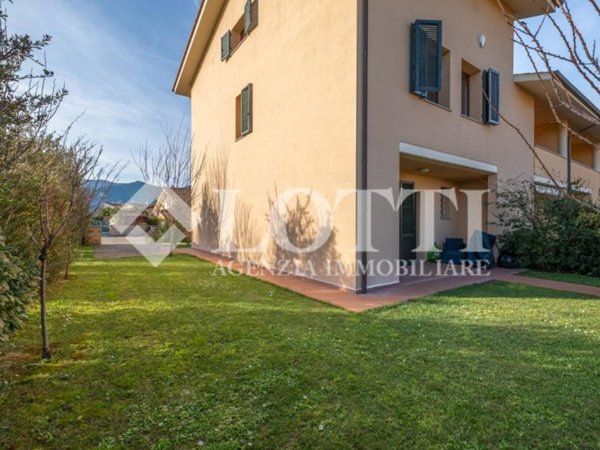 casa indipendente in vendita a Bientina