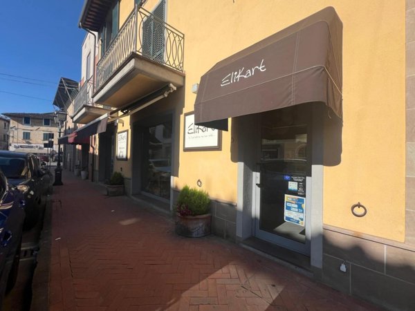 negozio in vendita a Bientina