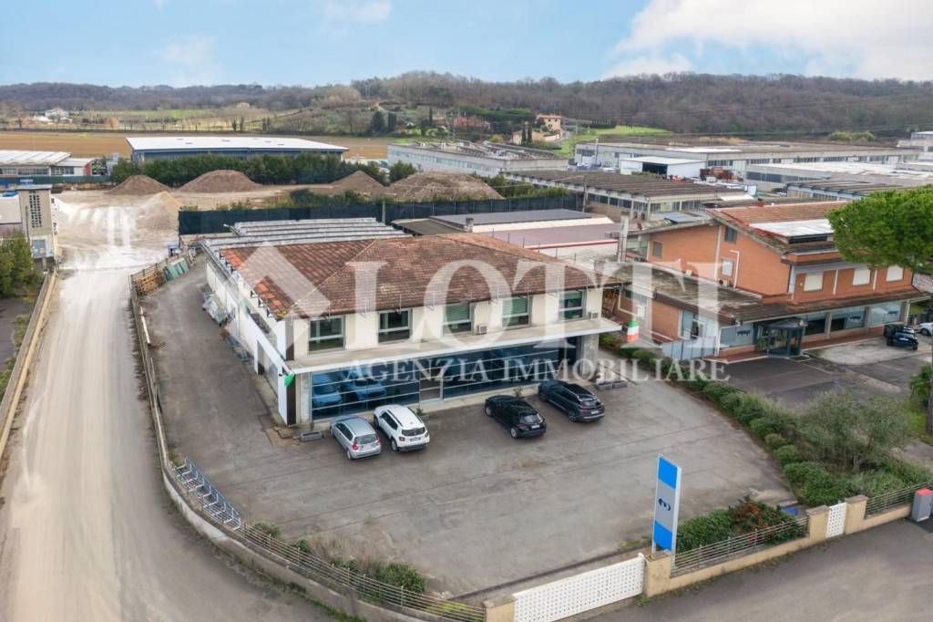 locale commerciale in vendita a Bientina