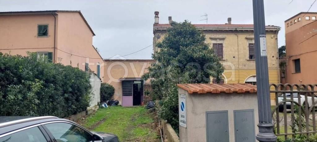 negozio in vendita a Bientina