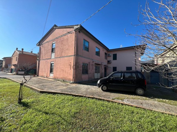 casa semindipendente in vendita a Bientina
