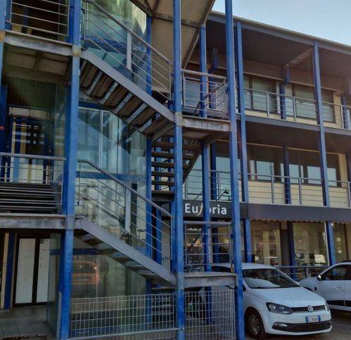 negozio in vendita a Bientina