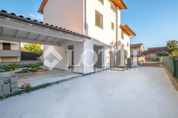 casa indipendente in vendita a Bientina