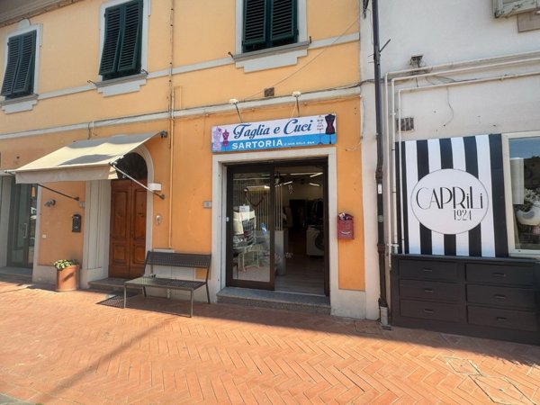 locale commerciale in vendita a Bientina