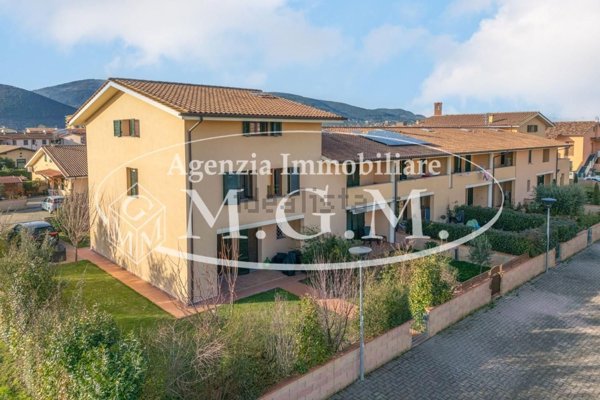 casa indipendente in vendita a Bientina