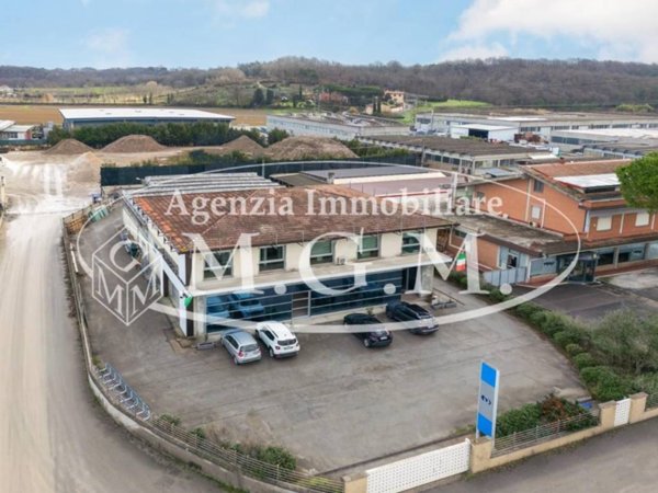 capannone in vendita a Bientina