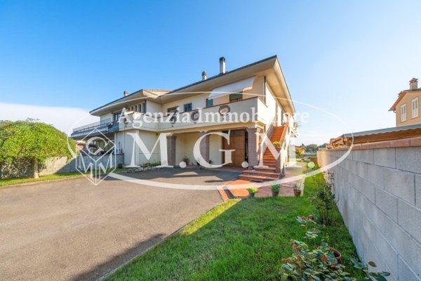 casa indipendente in vendita a Bientina in zona Quattro Strade