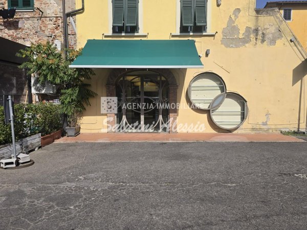 negozio in vendita a Bientina