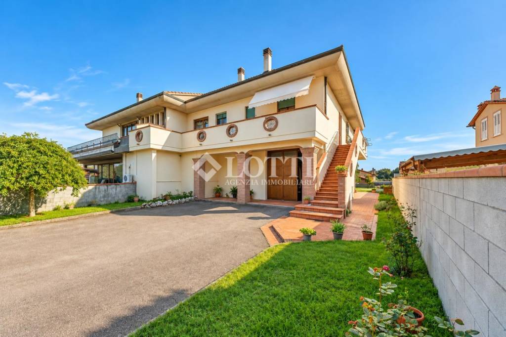 casa indipendente in vendita a Bientina in zona Quattro Strade