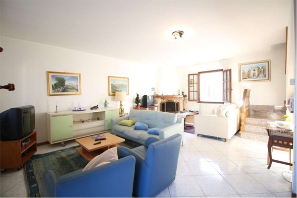casa indipendente in vendita a Buti