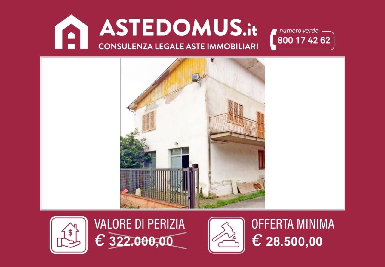 locale commerciale in vendita a Buti