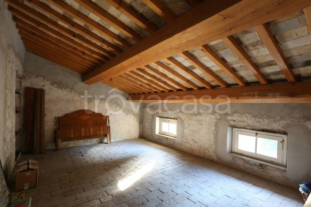 casa indipendente in vendita a Buti