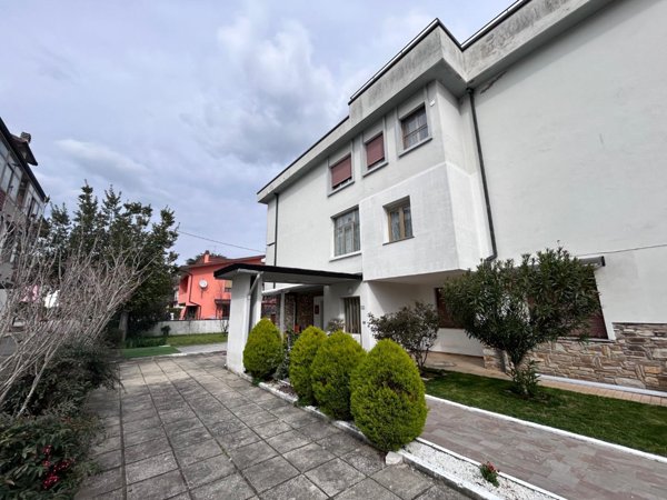 casa indipendente in vendita a Buti