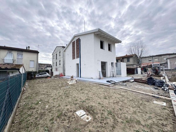 intera palazzina in vendita a Buti in zona La croce