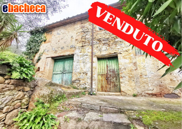 casa indipendente in vendita a Buti