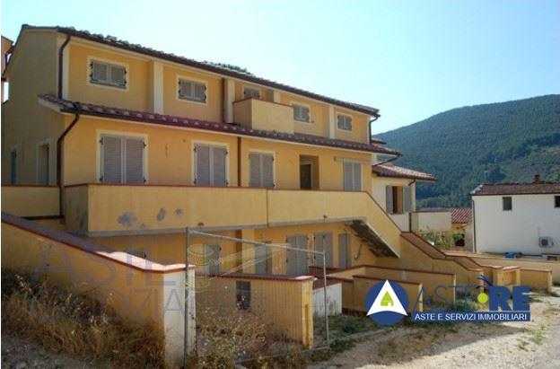 negozio in vendita a Buti