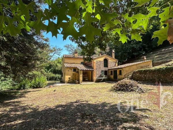 casa indipendente in vendita a Buti