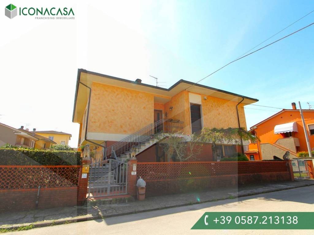 casa indipendente in vendita a Buti