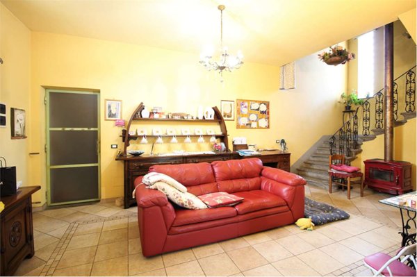 casa indipendente in vendita a Buti