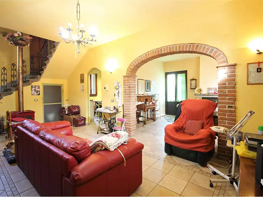 casa indipendente in vendita a Buti