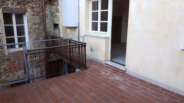 intera palazzina in vendita a Buti
