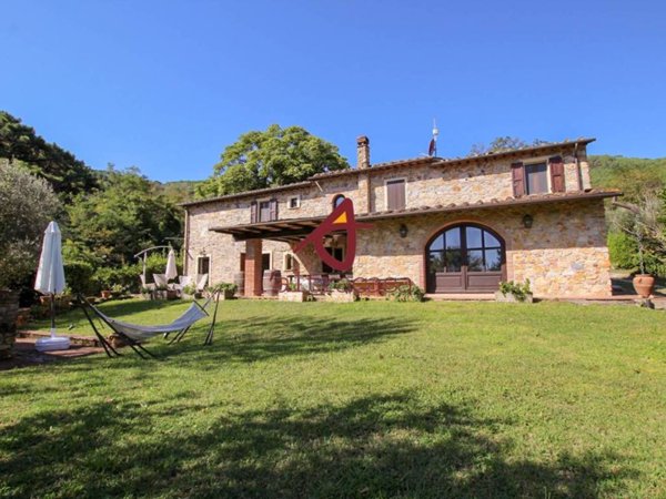 casa indipendente in vendita a Buti
