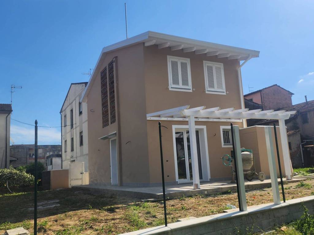 casa indipendente in vendita a Buti in zona La croce