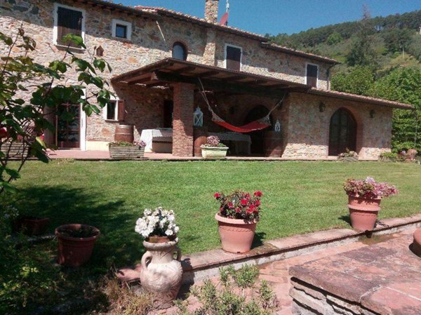 casa indipendente in vendita a Buti