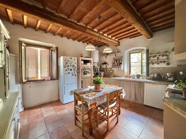 casa indipendente in vendita a Buti