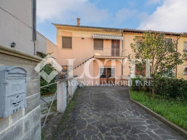 appartamento in vendita a Buti in zona La croce