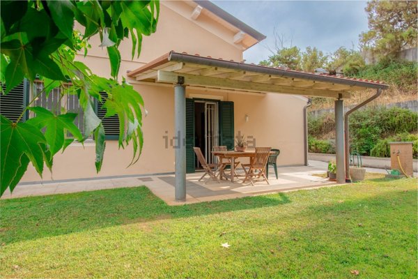 casa indipendente in vendita a Buti