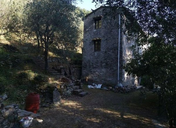 casa indipendente in vendita a Buti