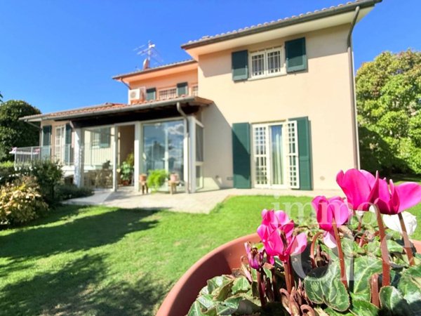 casa indipendente in vendita a Buti in zona La croce