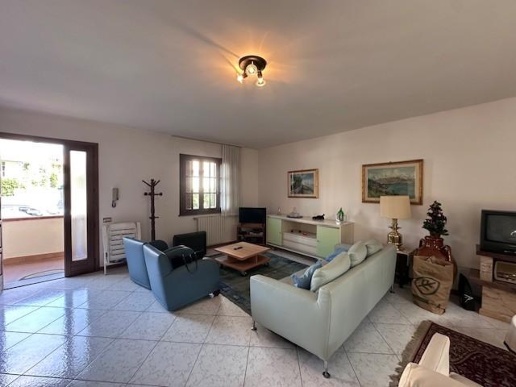 casa indipendente in vendita a Buti