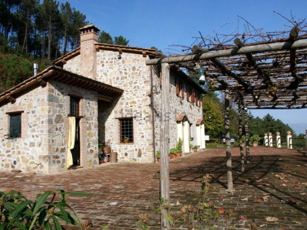 casale in vendita a Buti