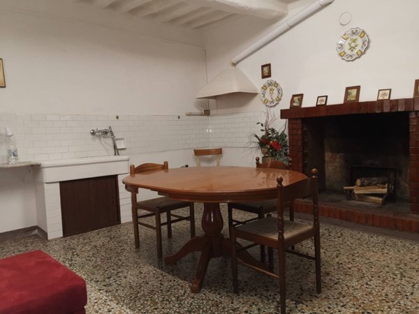 casa indipendente in vendita a Buti