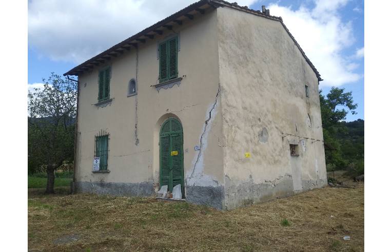 casa indipendente in vendita a Buti