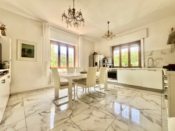 casa indipendente in vendita a Buti