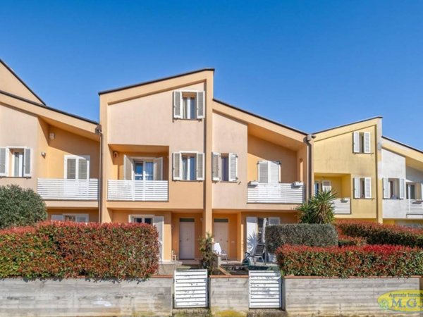 casa indipendente in vendita a Buti