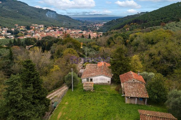 casa indipendente in vendita a Buti